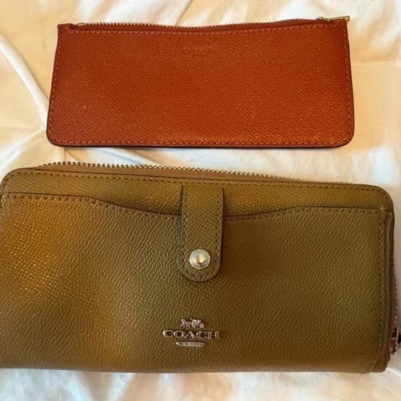 Coach Accordion Checkbook Zip Wallet Tan - Picture 3 of 7